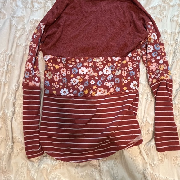 No Boundaries Red Knit Top - Picture 1 of 3